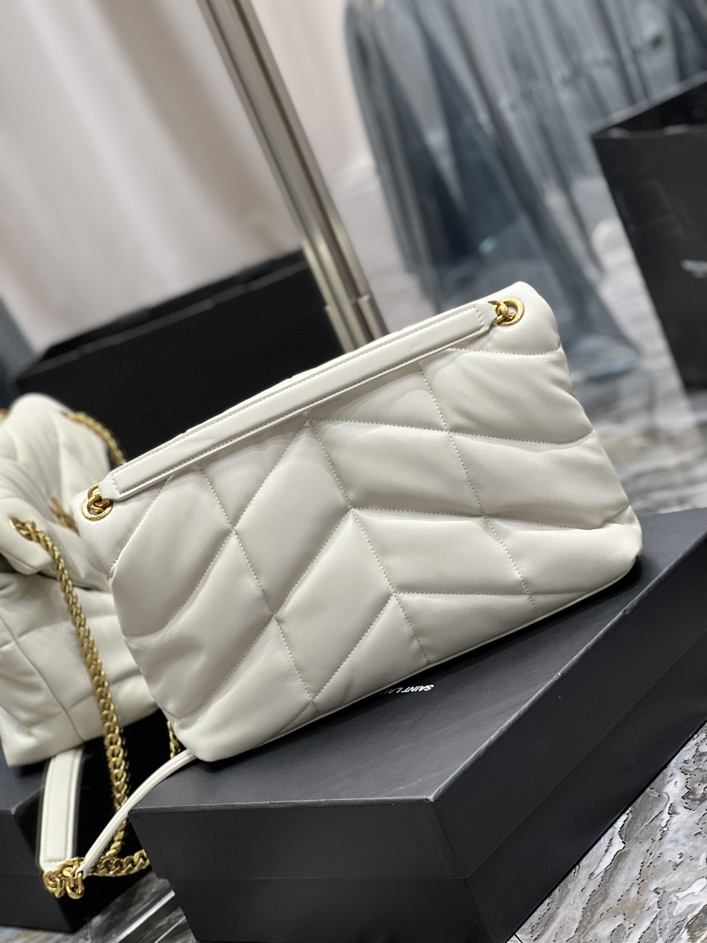 Handbags SAINT LAURENT 577475 size 35x23x13.5 cm - vstockx
