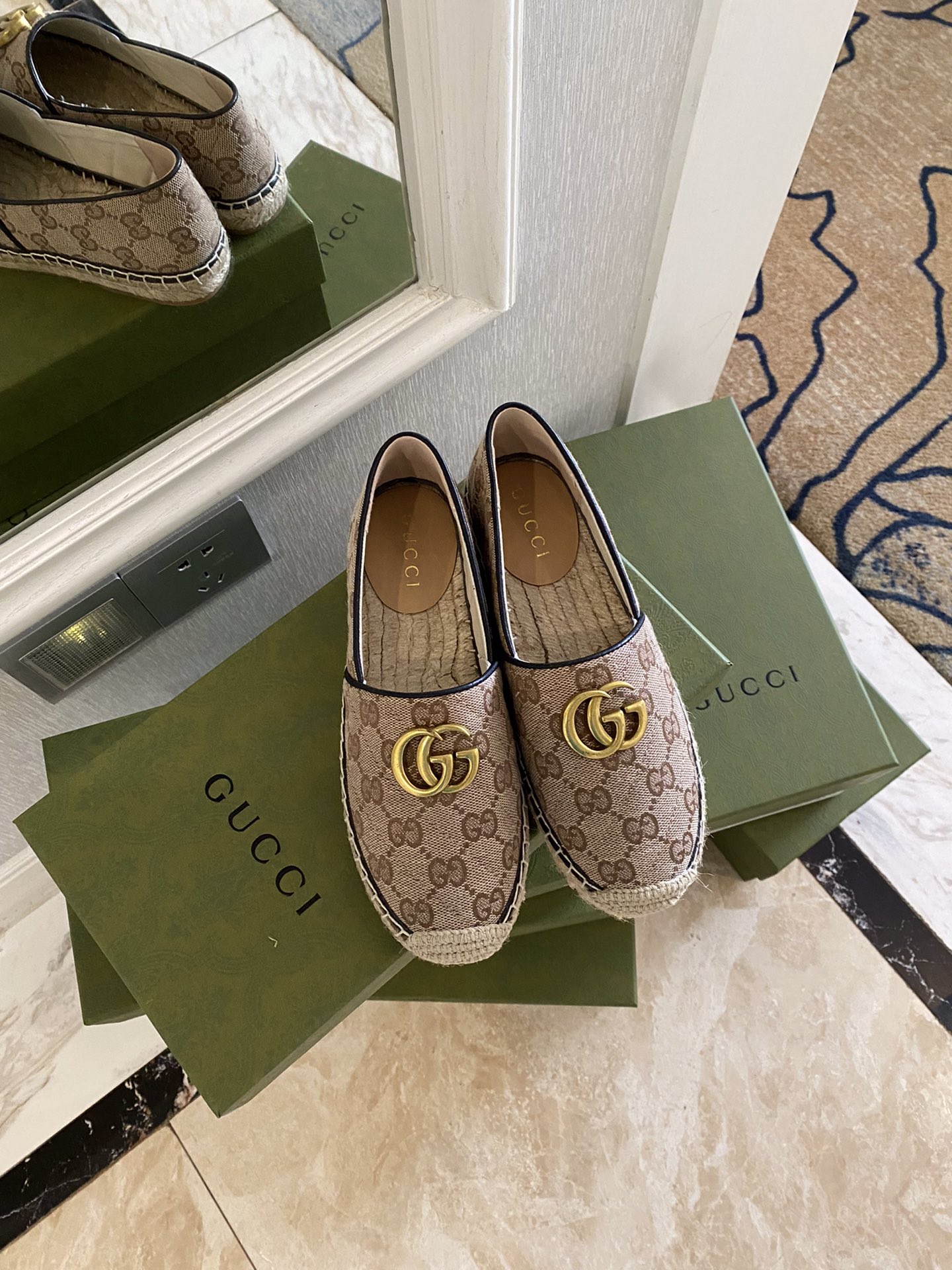 Gucci Leather espadrille with Double G WOMEN 2 - vstockx