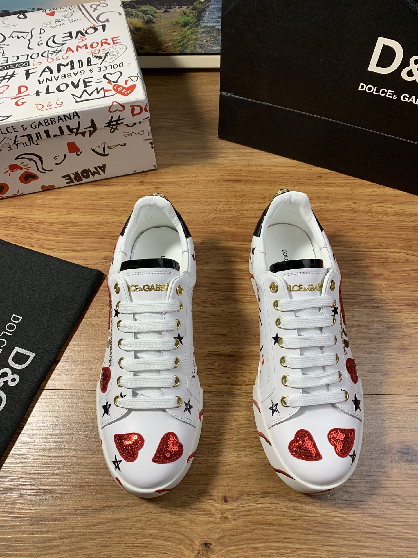 Dolce & Gabbana Low Tops Sneakers 129 - vstockx