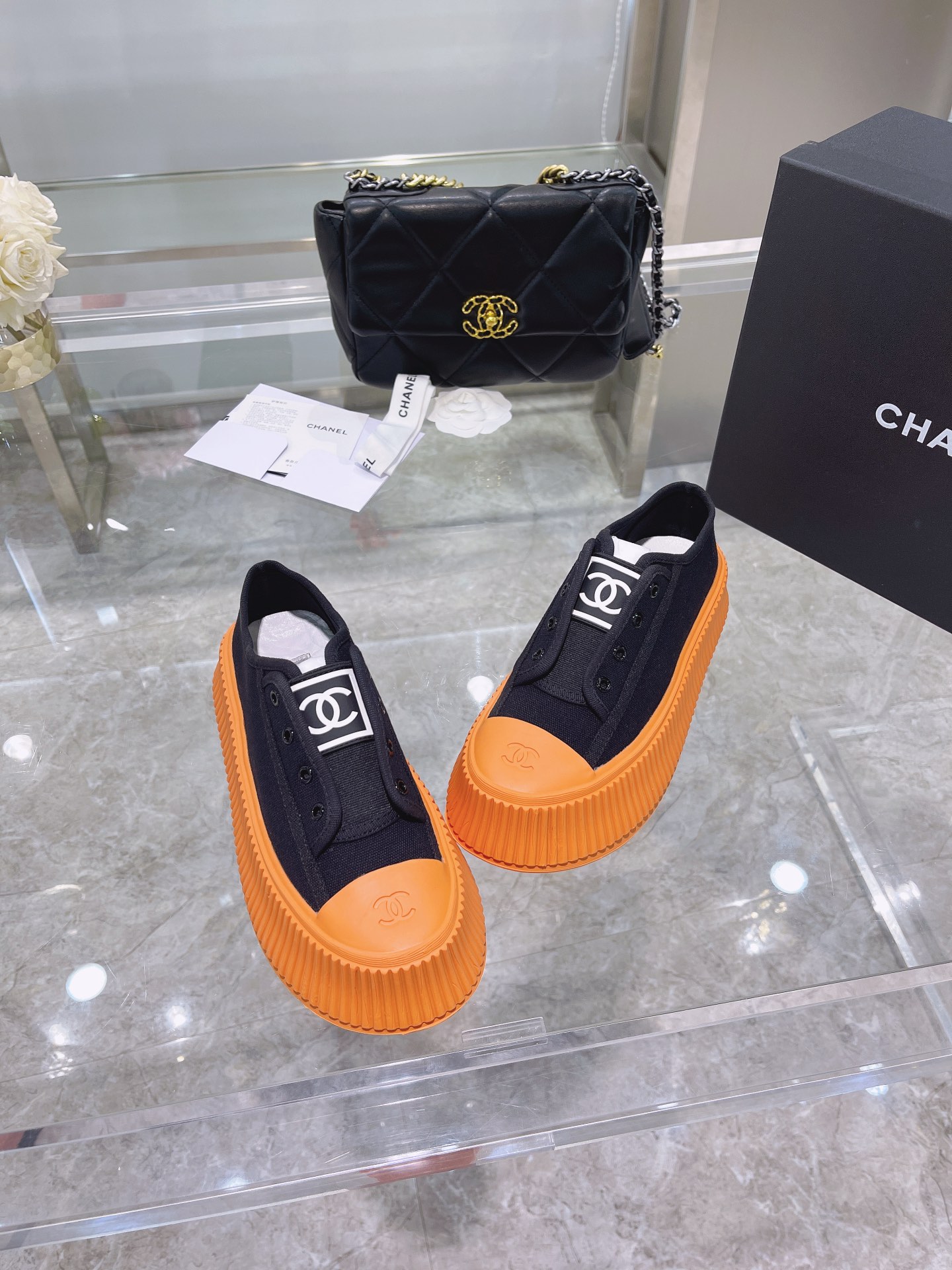 Chanel Platform Sneaker 15 - vstockx
