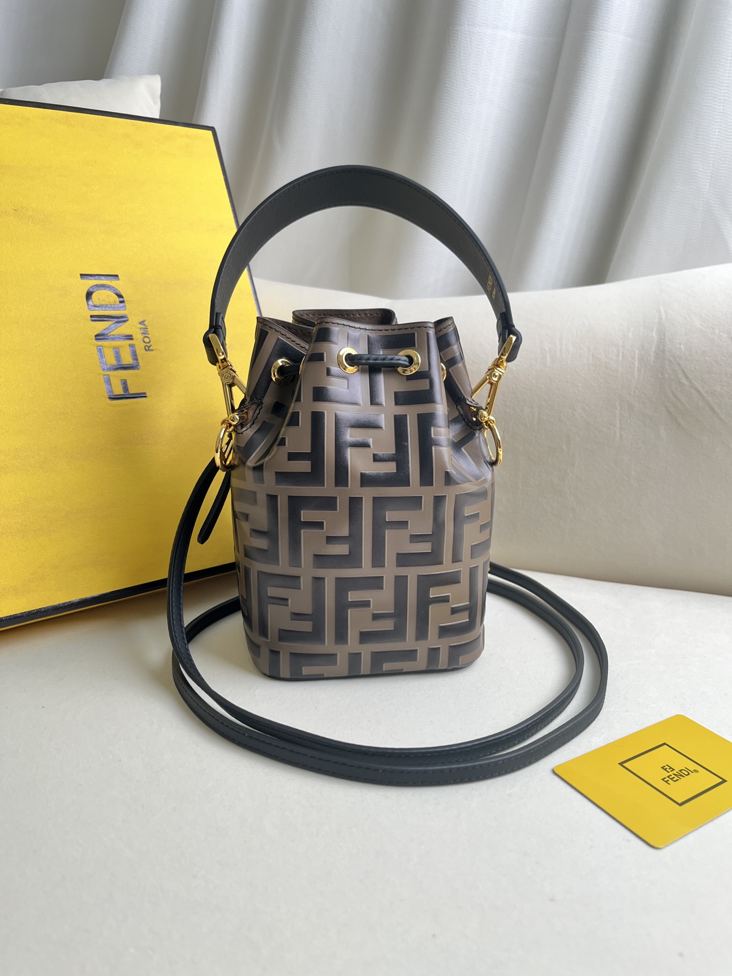 handbags FENDI 52021 size:18*12*10cm - vstockx