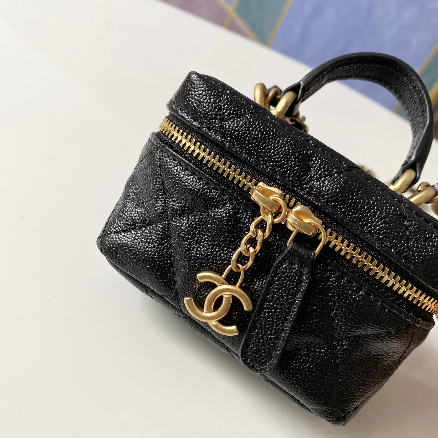Handbag Chanel AP2194 size 12 11.5 7 cm - vstockx
