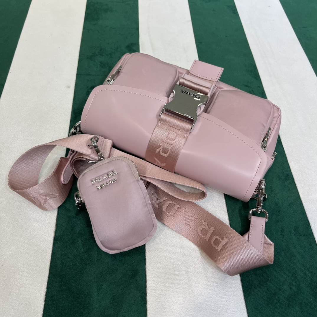 Handbags Prada 1BD295 size:22*7.5*14 cm - vstockx