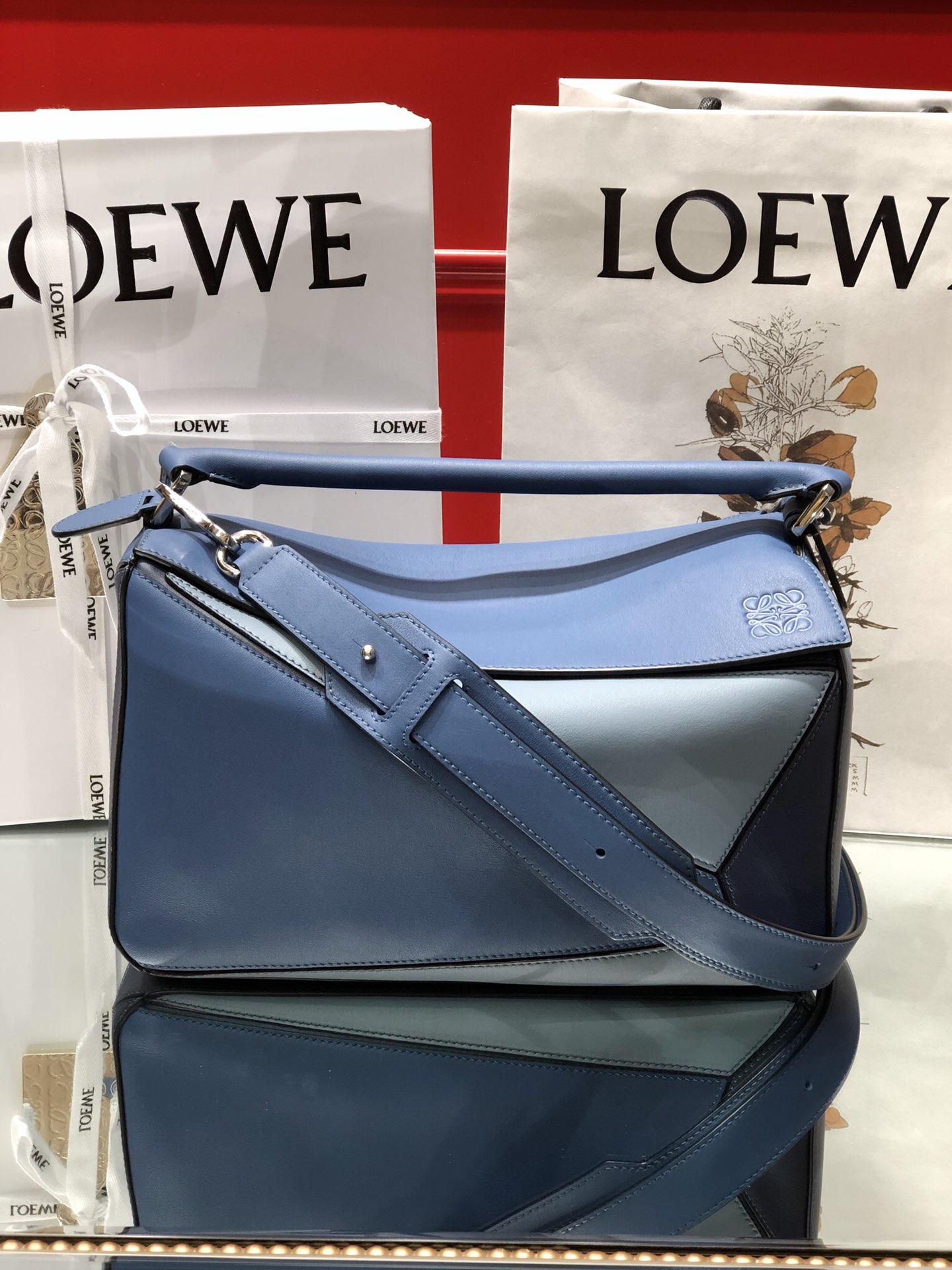 Handbags LOEWE Ykk size:29x18x12 cm - vstockx