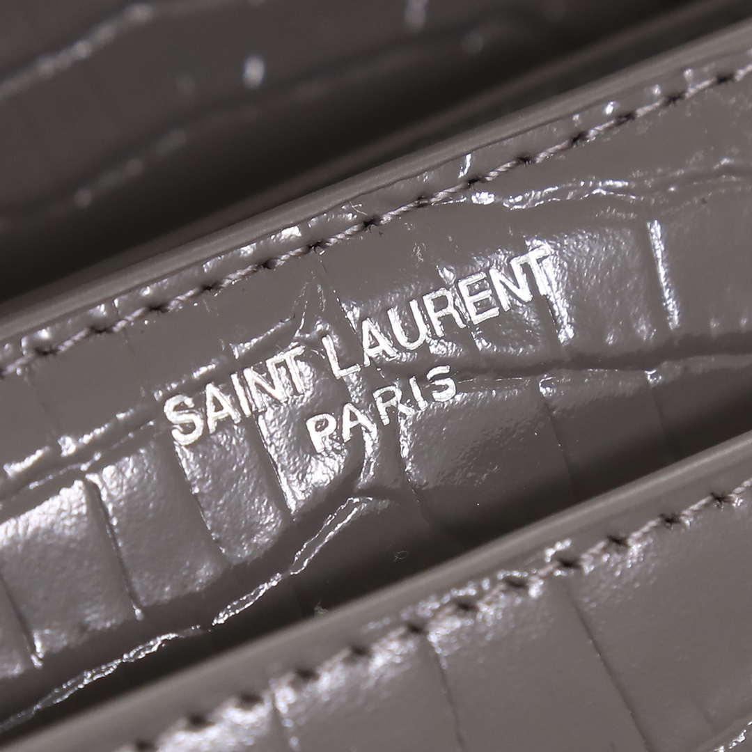 Handbags SAINT LAURENT 442906 size 22x8x16 cm - vstockx