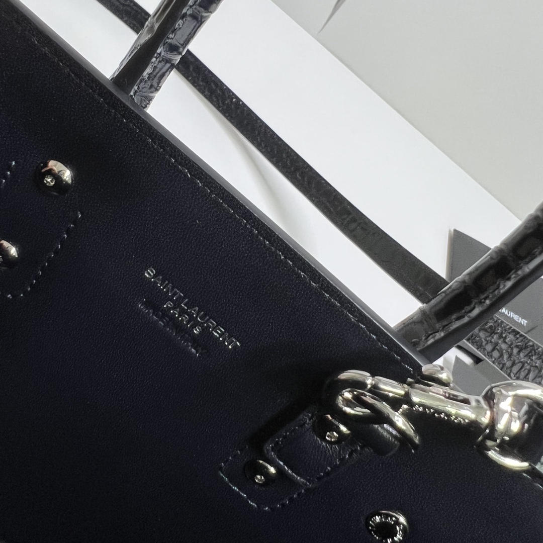 Handbags SAINT LAURENT 392035 size 21*15*10 cm - vstockx