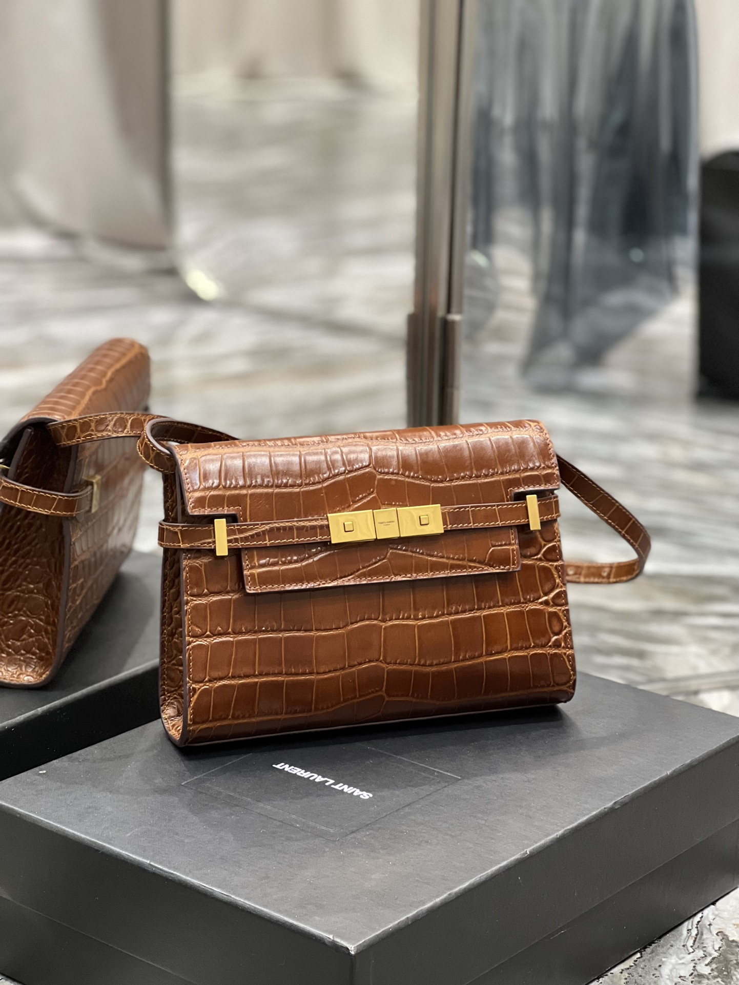 Handbags SAINT LAURENT 675626 size 24x17.5x6 cm - vstockx