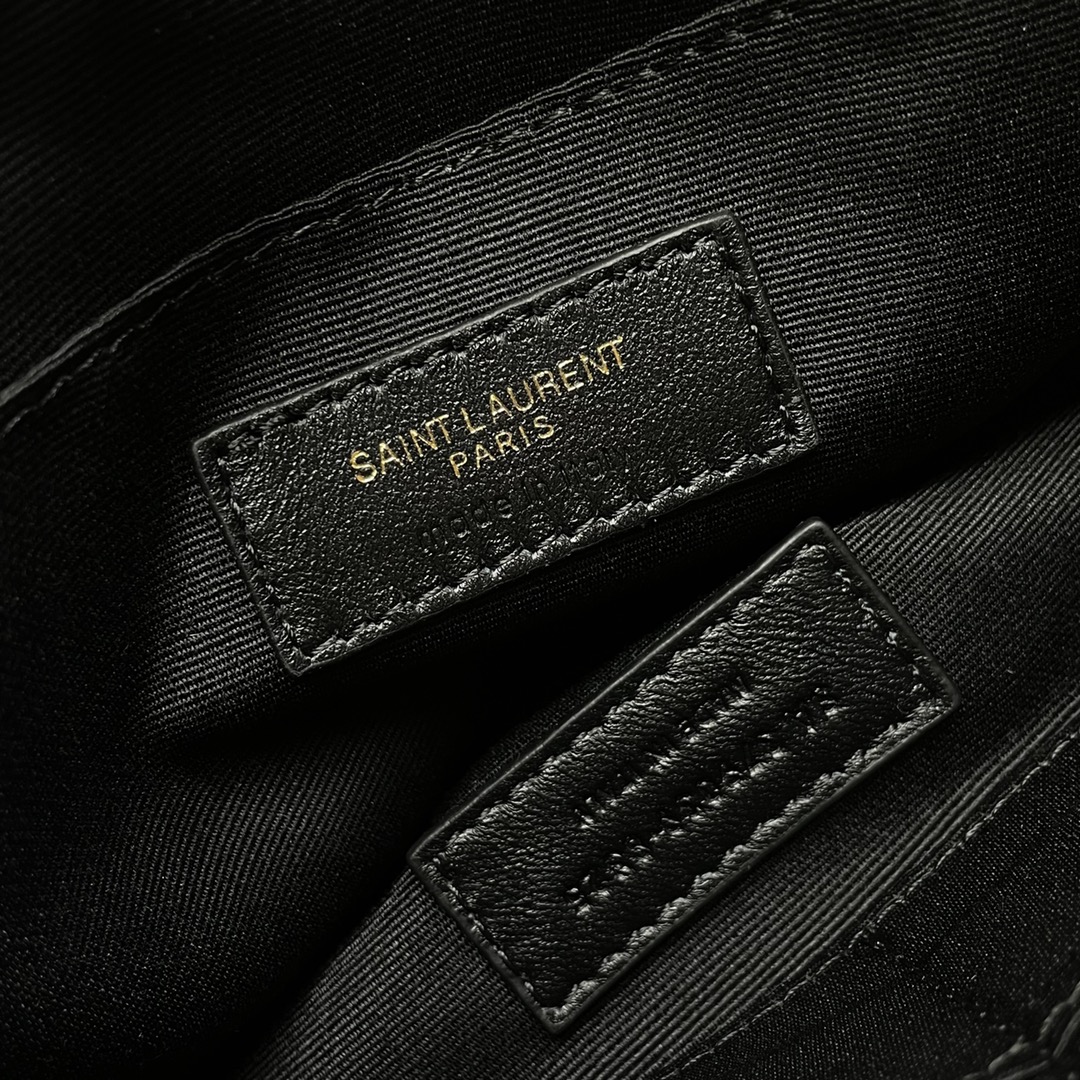 Handbags SAINT LAURENT 379039 size 24  17.5  1.5 cm - vstockx