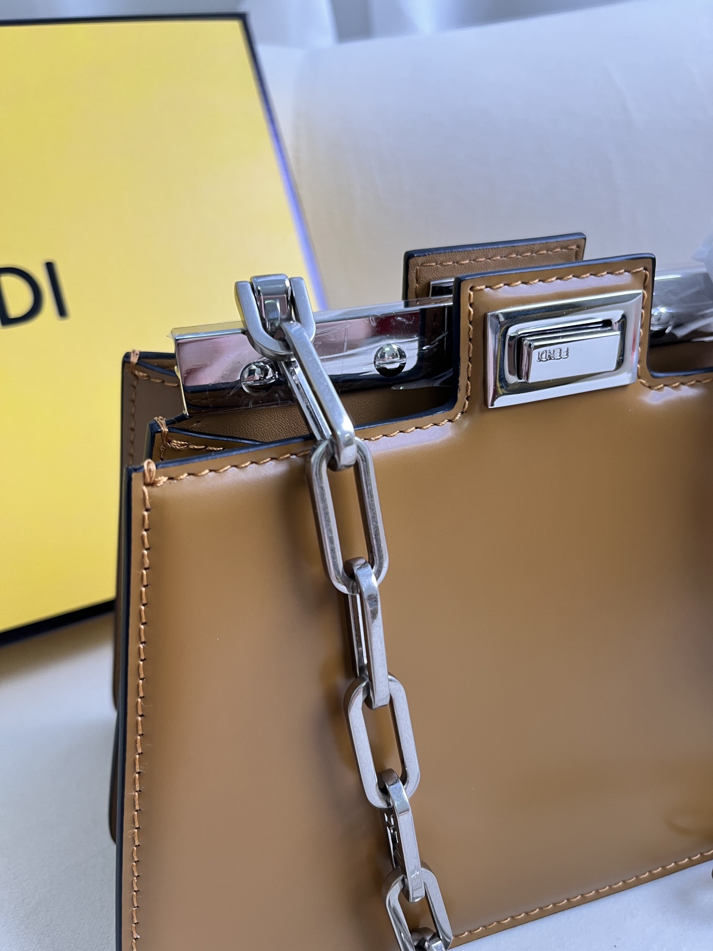 handbags FENDI 1012 size:20.5*11*14cm - vstockx