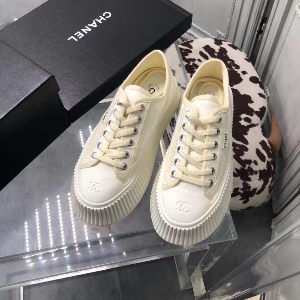 Chanel Platform Sneaker 25 - vstockx