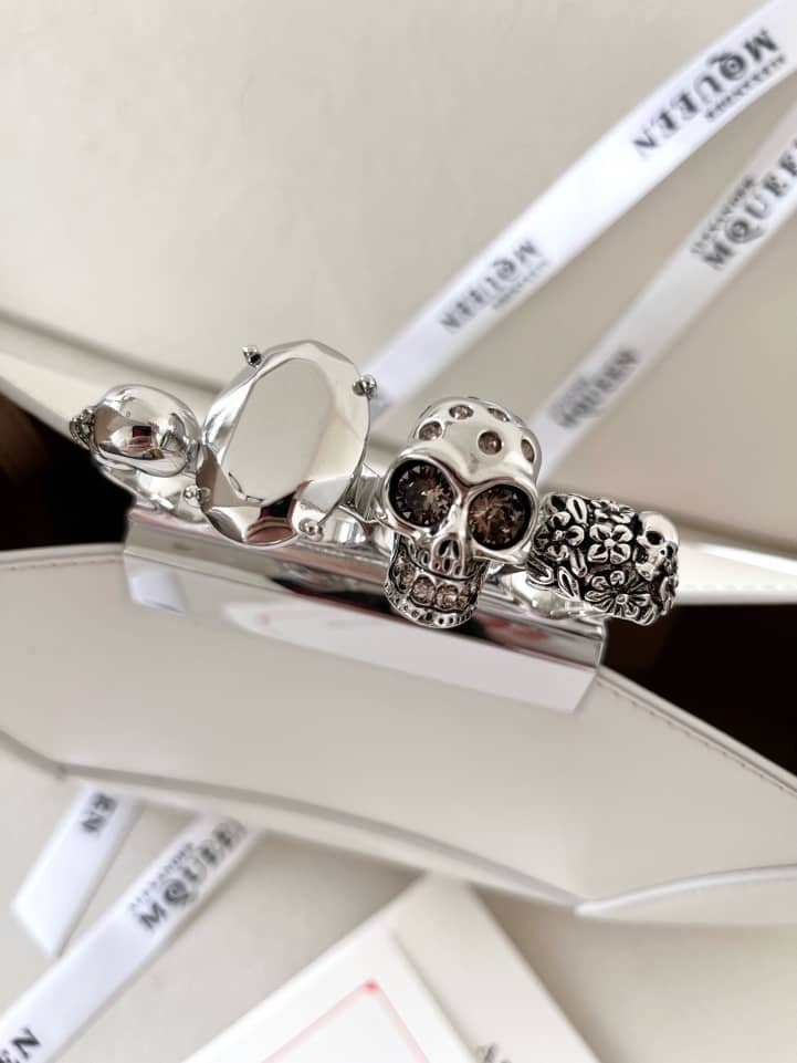 Handbag Alexander McQueen hobo size 20*12*8 cm size 30*18*7 cm - vstockx