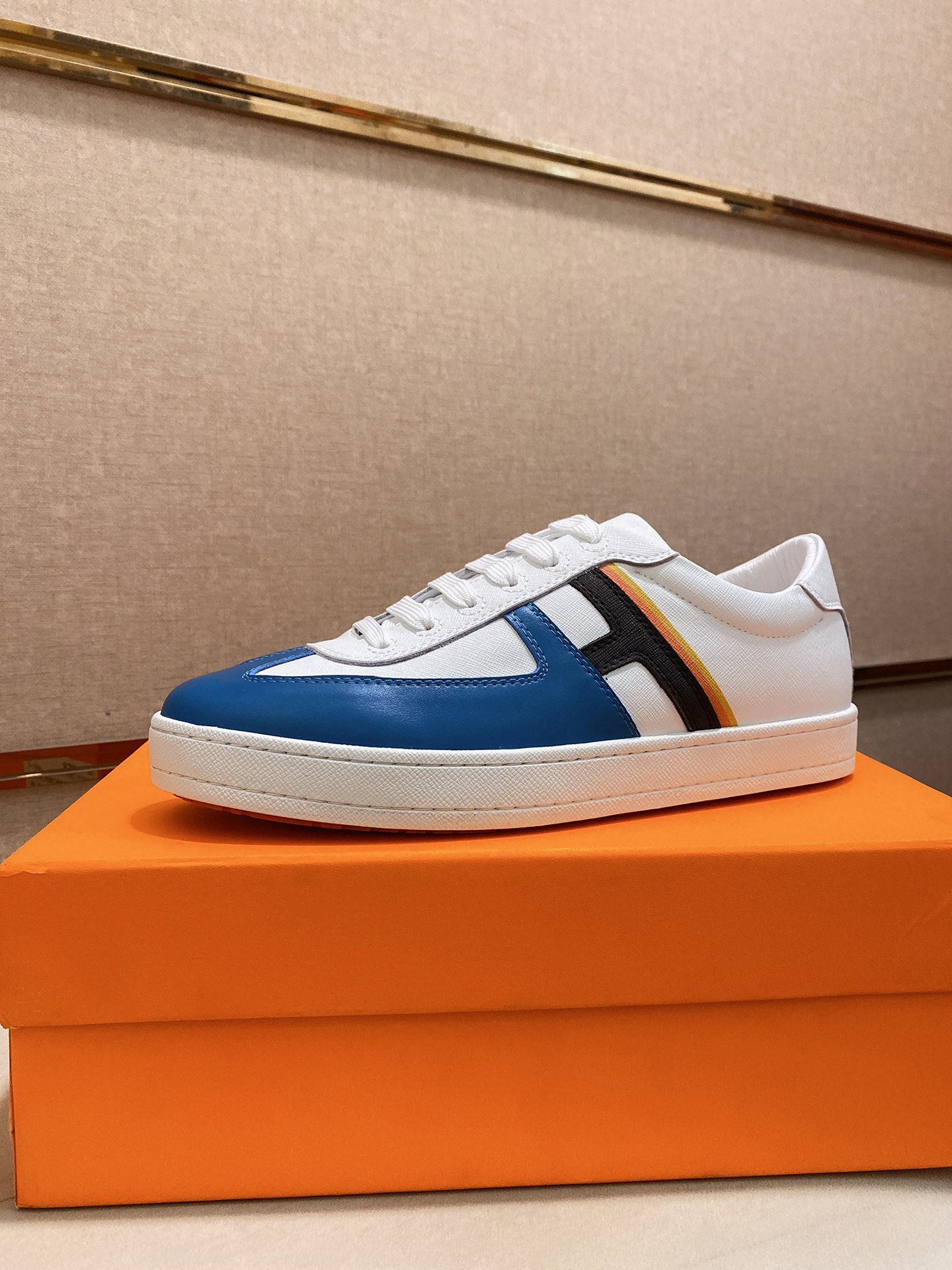 Hermes Boomerang sneaker 1 - vstockx