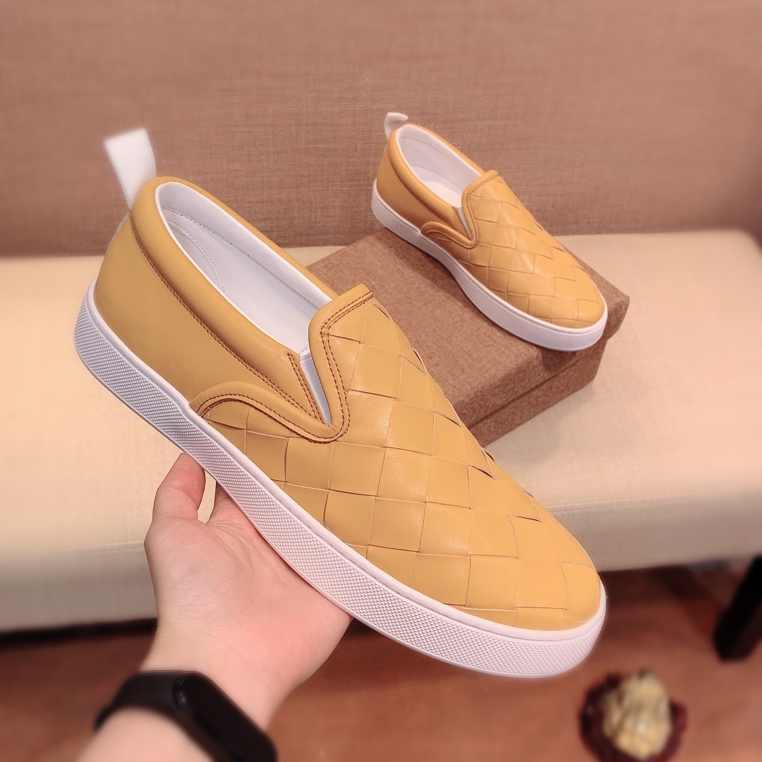 Bottega Veneta Intrecciato Leather Loafers 3 - vstockx