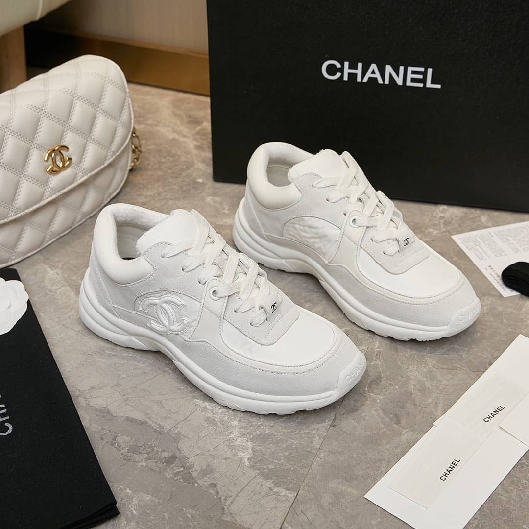 Chanel Low Top Trainer Reflective White Suede - vstockx