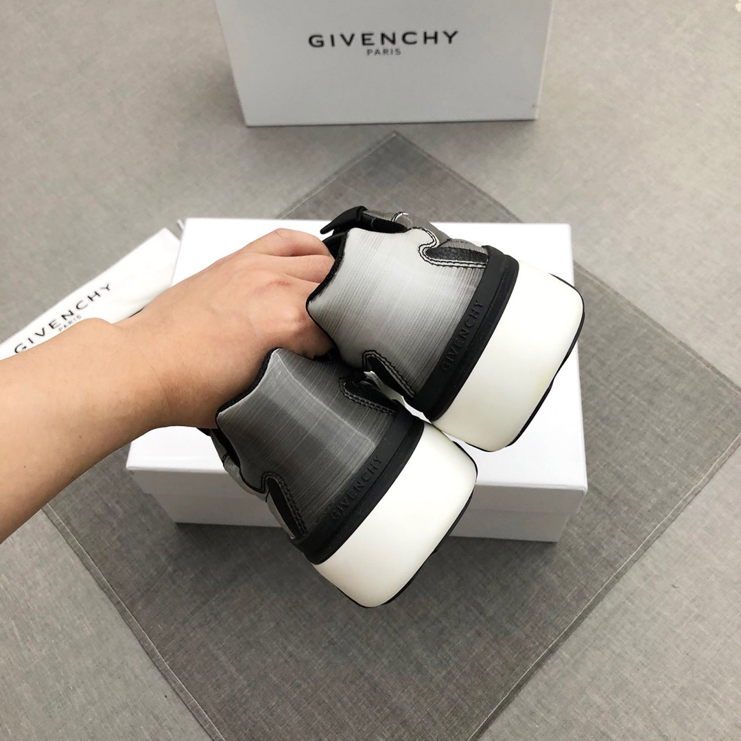 Givenchy Wing Sneakers 4 - vstockx