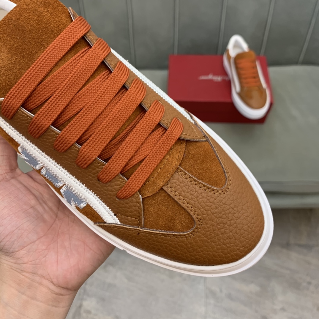 Salvatore Ferragamo Gancini Sneaker 8 - vstockx