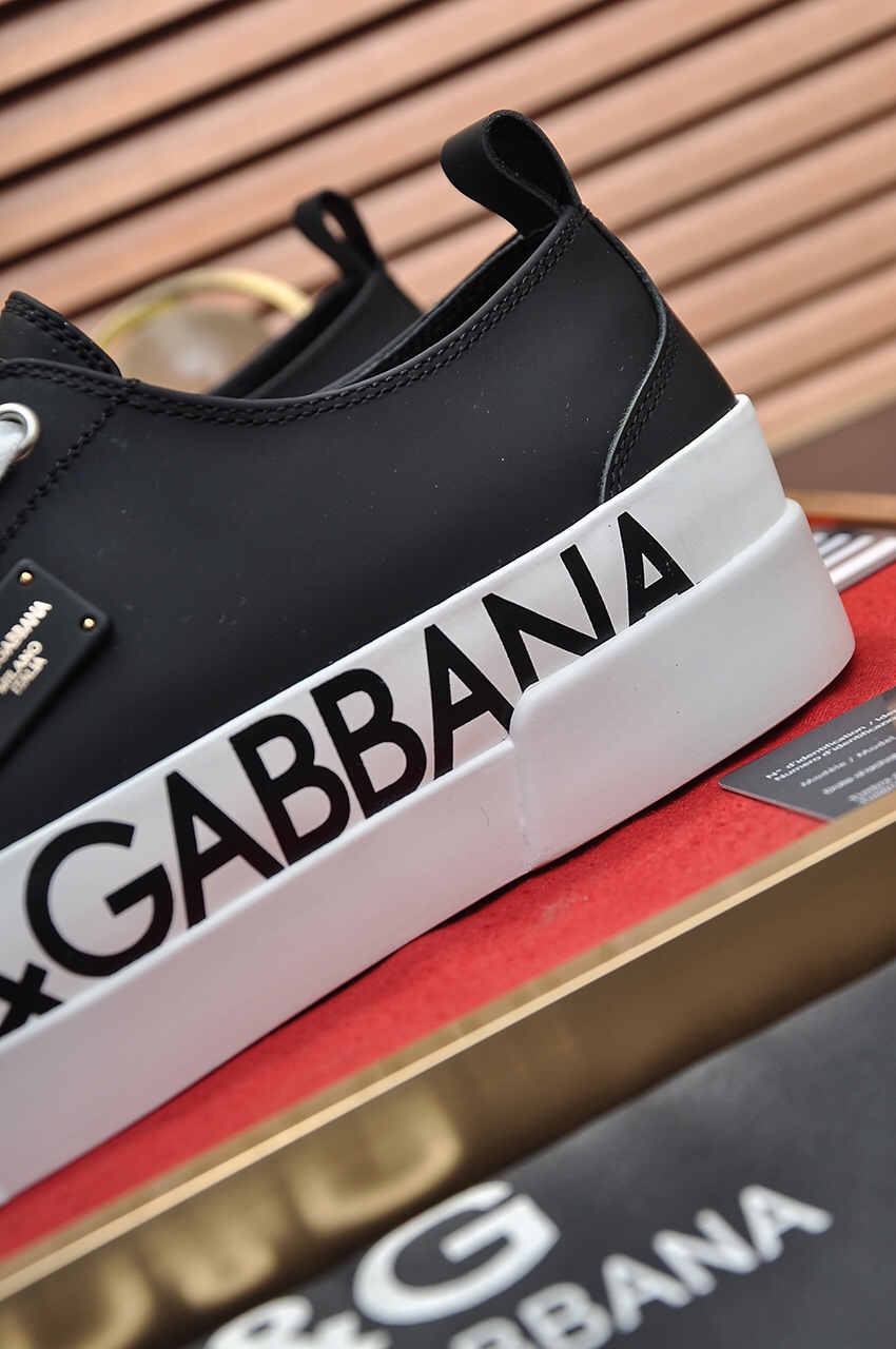 Dolce & Gabbana Low Tops Sneakers 110 - vstockx