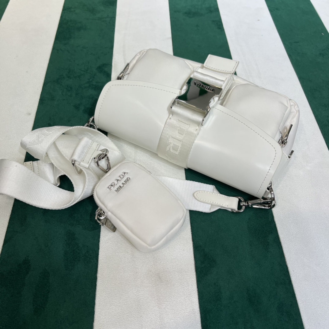 Handbags Prada 1BD295 size:22*7.5*14 cm - vstockx