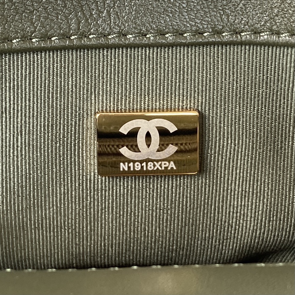 Handbag Chanel size 30 cm - vstockx