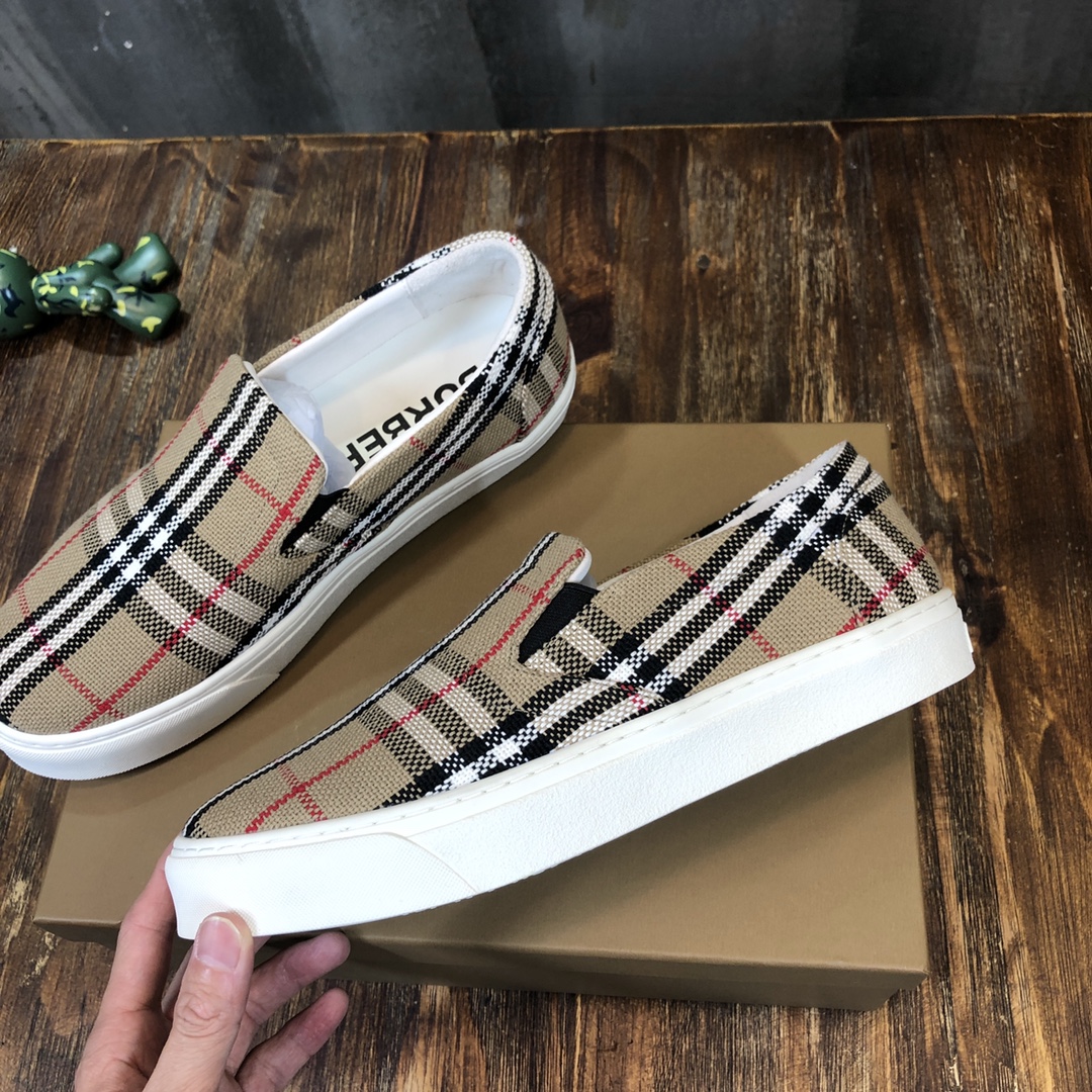 Burberry Slip On Check Print - vstockx