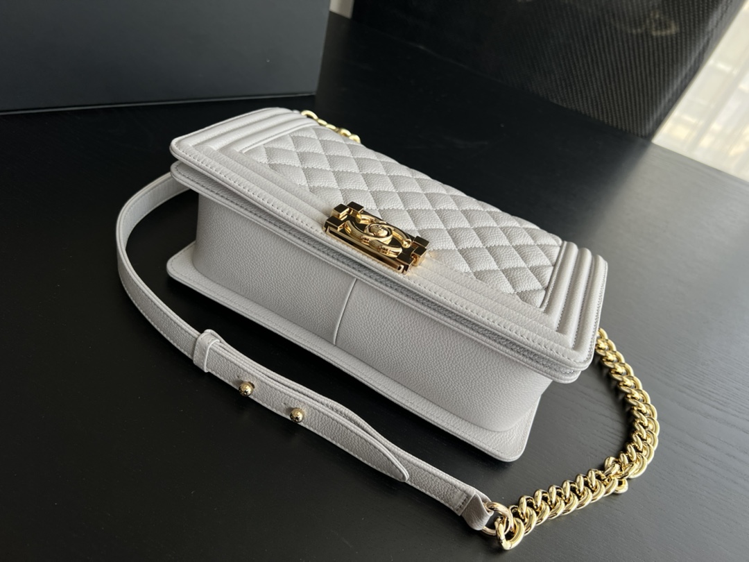 Handbag Chanel size 25 cm - vstockx