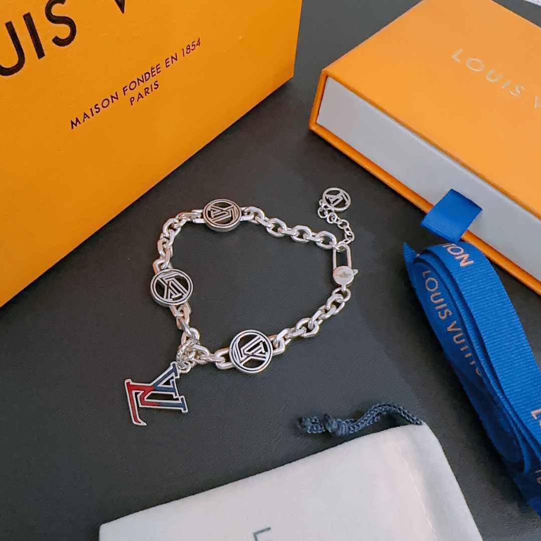 Jewelry Louis Vuitton 381 - vstockx