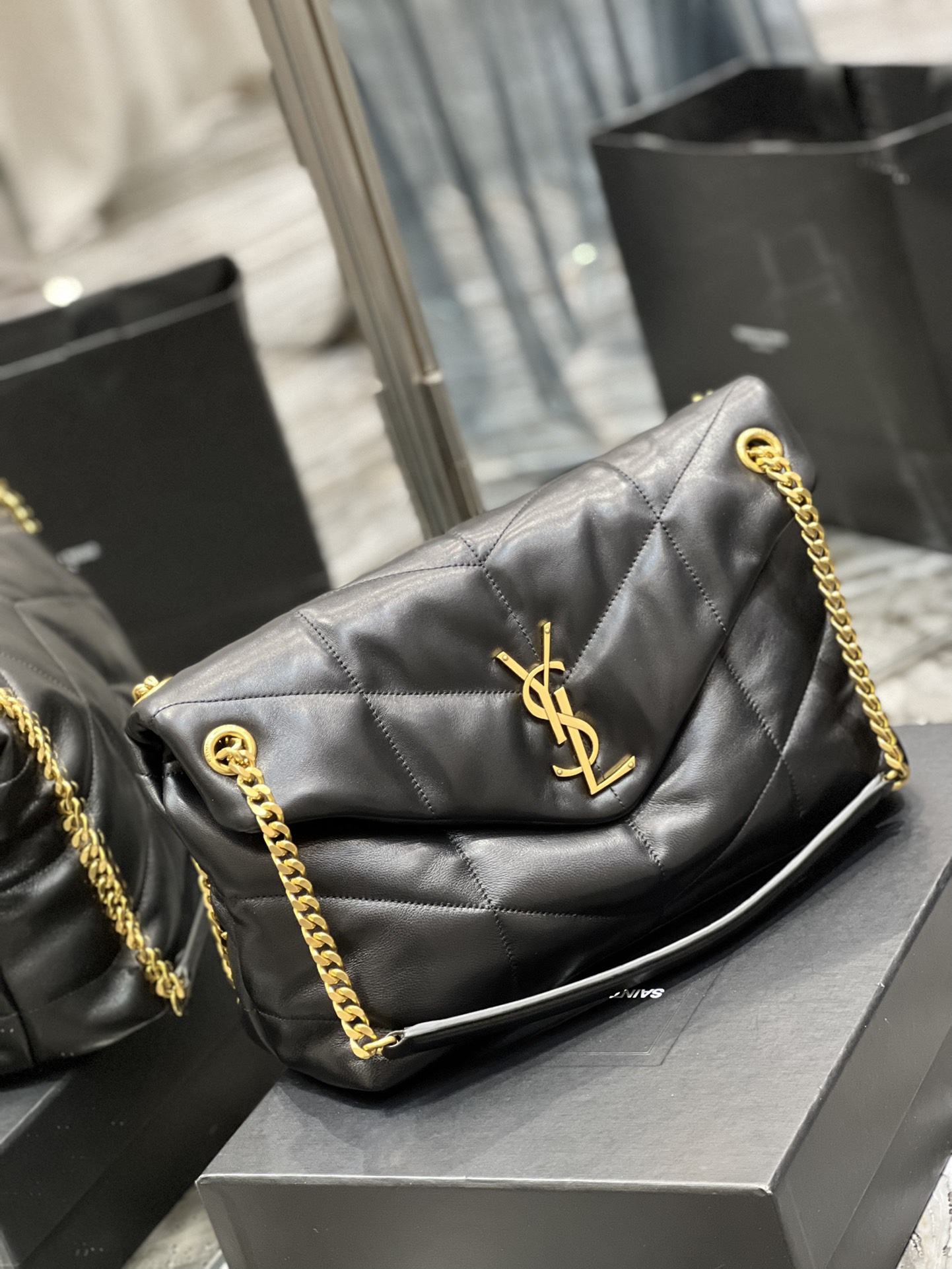 Handbags SAINT LAURENT 577475 size 35x23x13.5 cm - vstockx