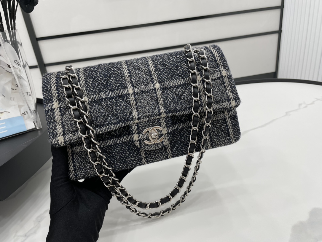 Handbag Chanel size 25 cm - vstockx