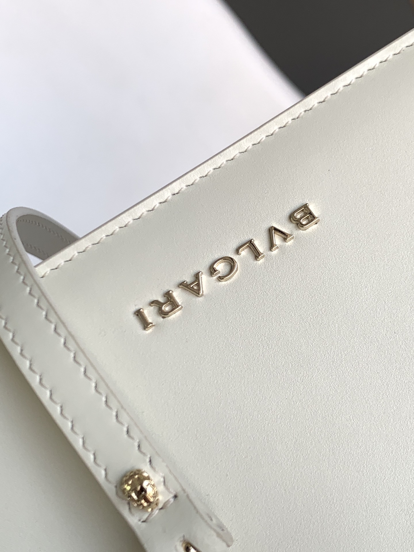 Handbags Bvlgari Sprpenti Forever size:19*13.5*6 cm - vstockx