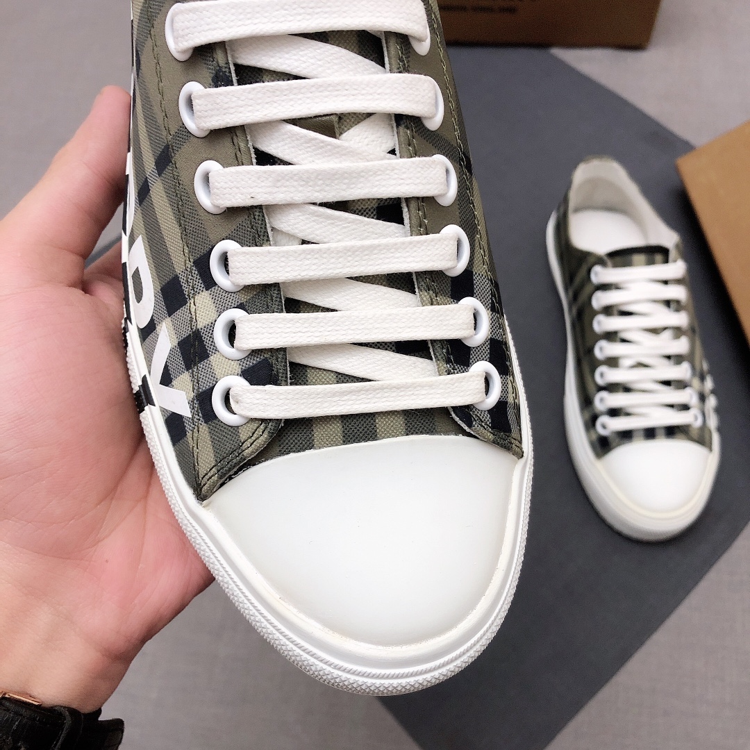 Burberry Perforated Check Sneaker 12 - vstockx
