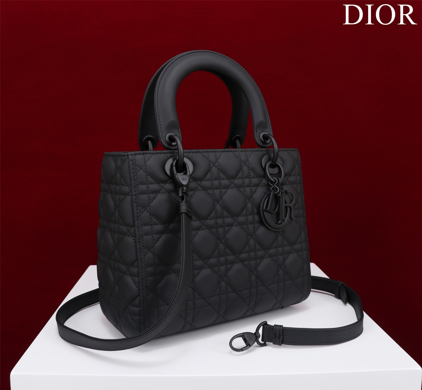 Handbag Dior M0565 size 32*24*12 cm - vstockx