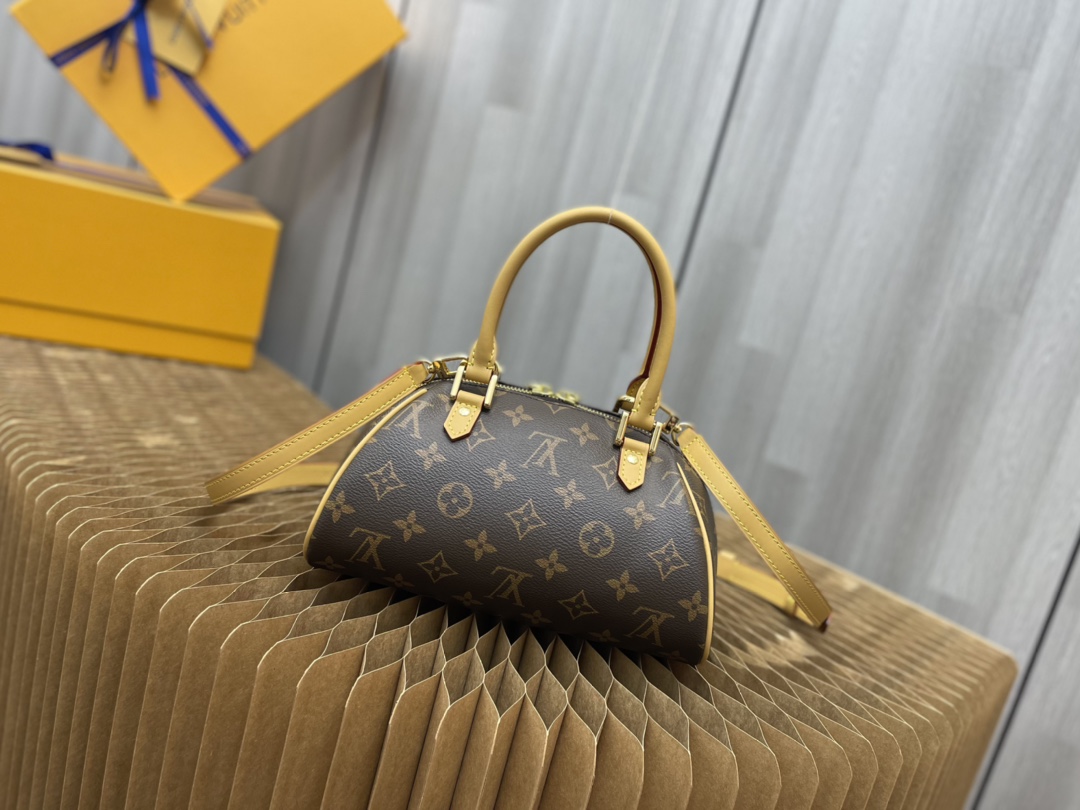 Handbag Louis Vuitton M50202 size 23    13    14 cm - vstockx