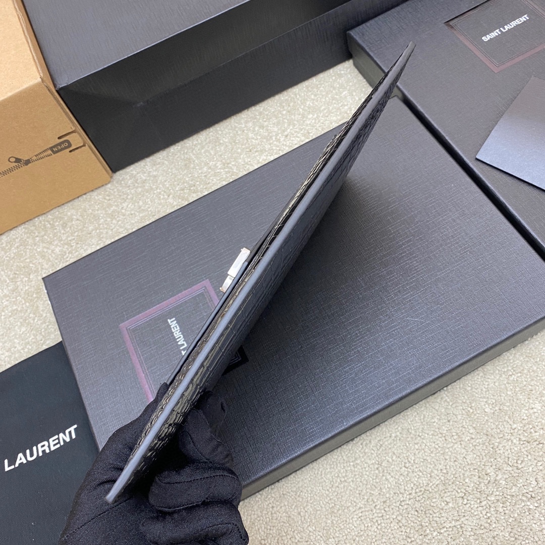 Handbags SAINT LAURENT 565739 size 27x16x2 cm - vstockx