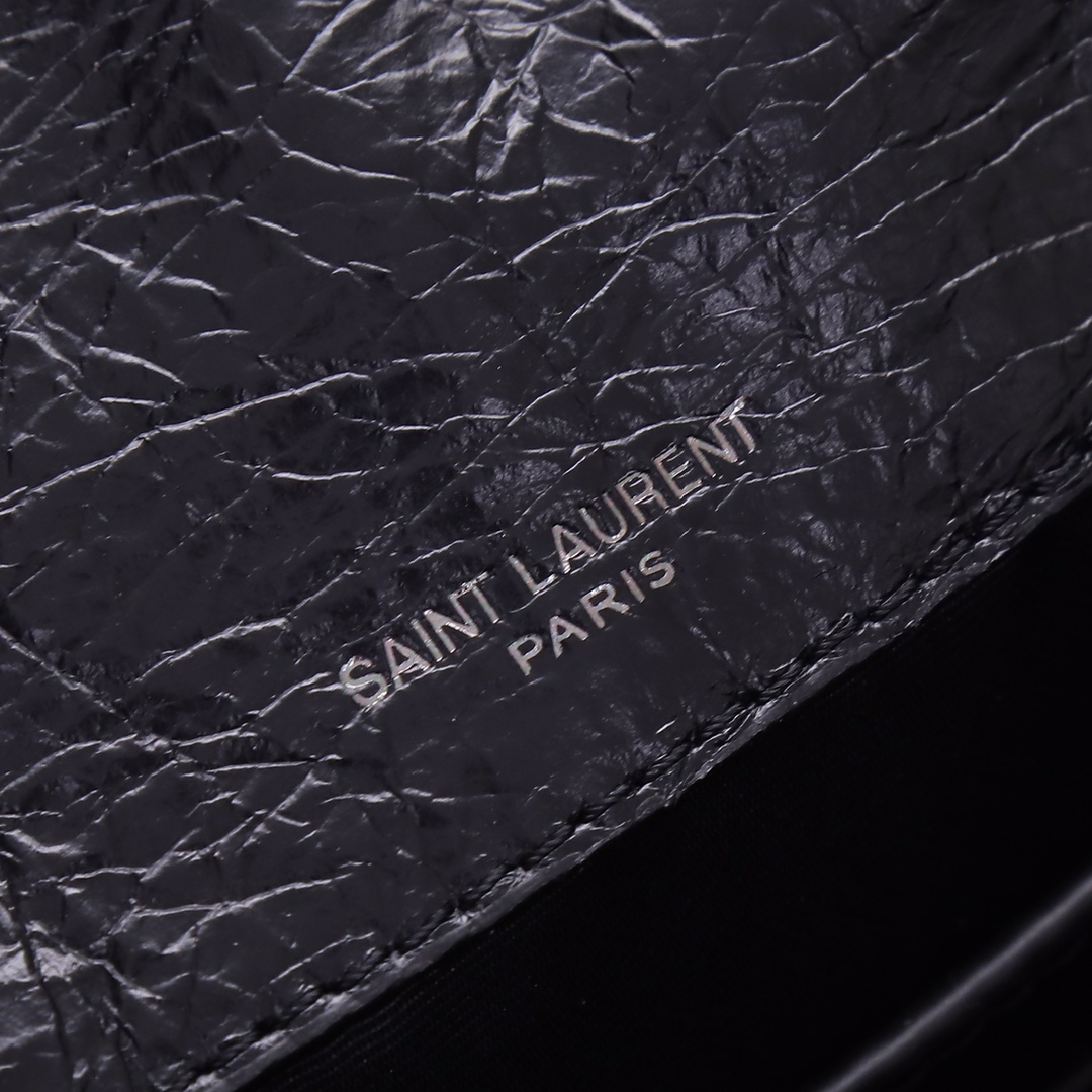 Handbags SAINT LAURENT 533037 size 22x16.5x12 cm - vstockx