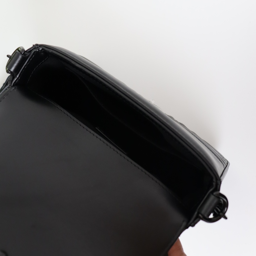 Handbag Gucci 702563 size 21x15.5x8 cm - vstockx