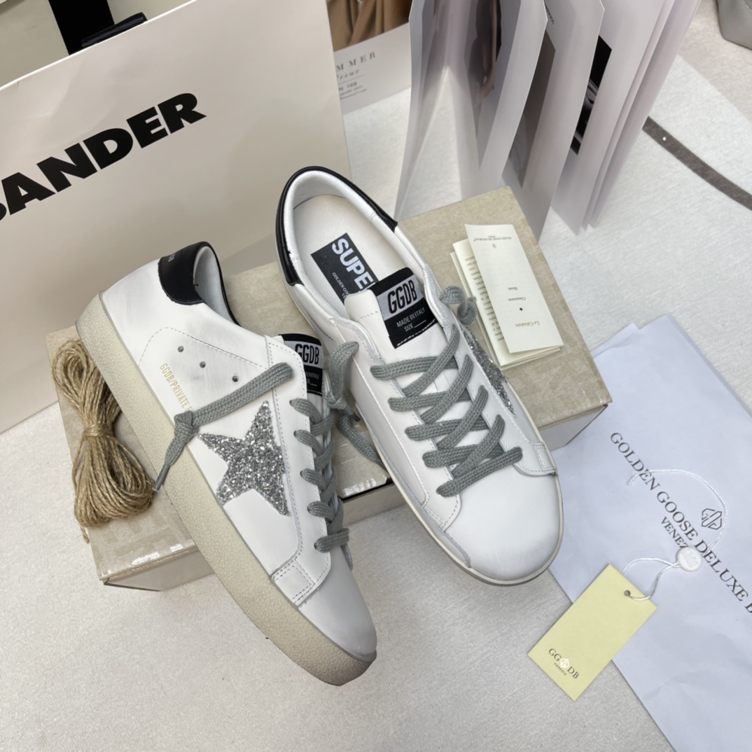 Golden Goose Superstar distressed-finish sneakers 28 - vstockx