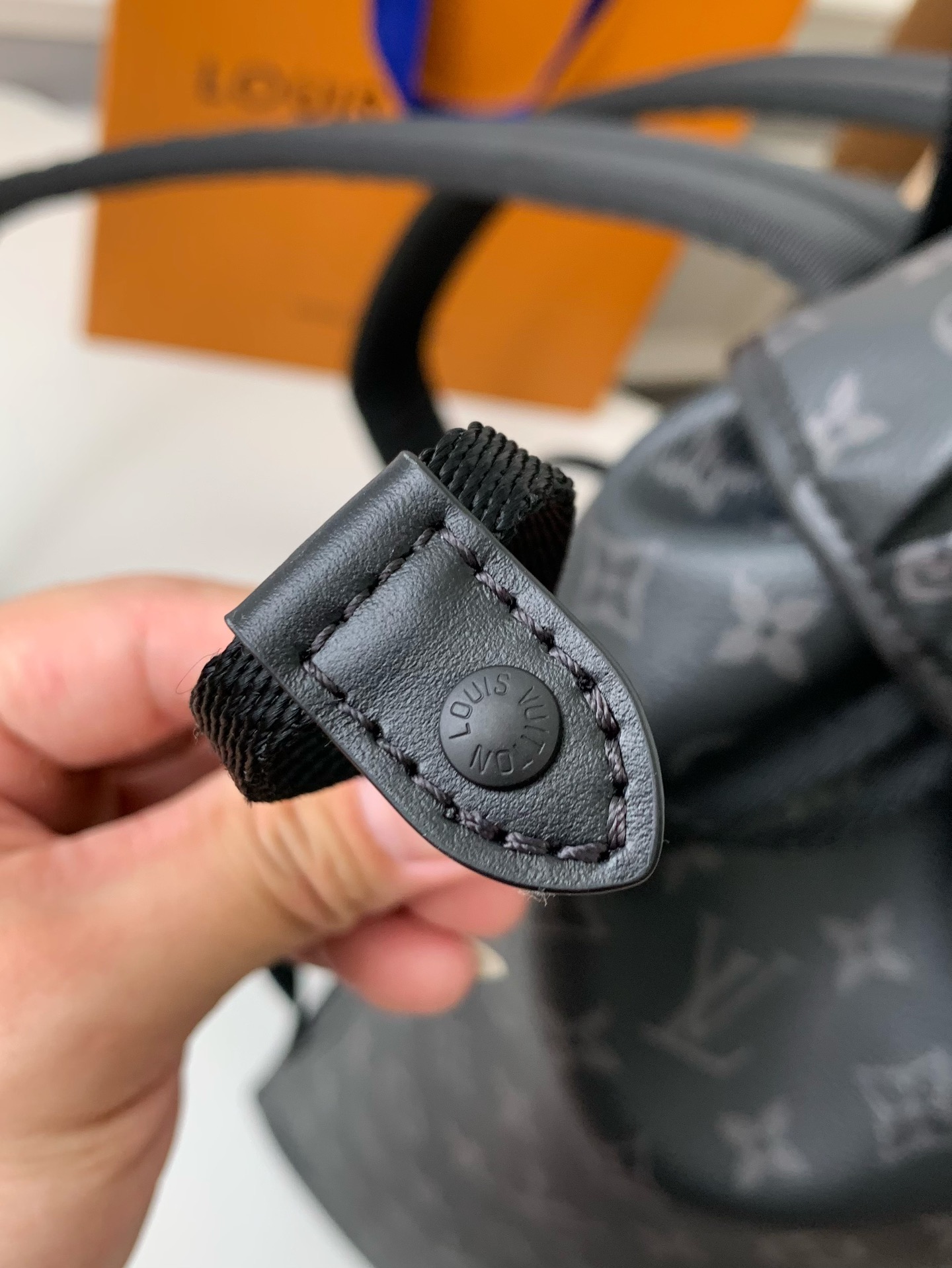 Handbags Louis Vuitton M45583 size:32*40*19 cm - vstockx