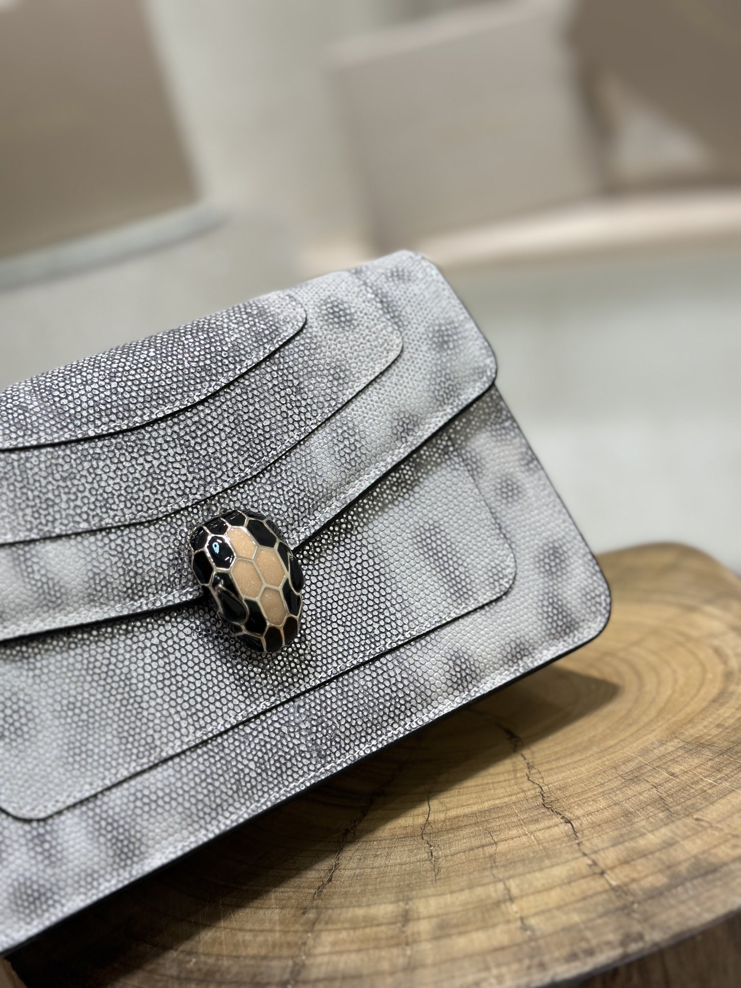 Handbags Bvlgari 38102 size:22*13*6 cm - vstockx