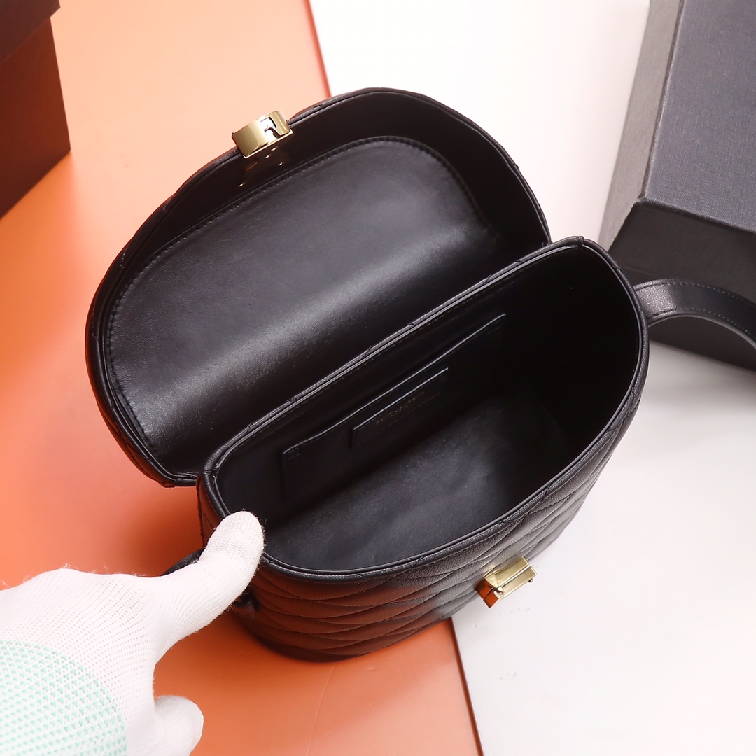 Handbags SAINT LAURENT 710080 size 19 X 15 X 8 cm - vstockx