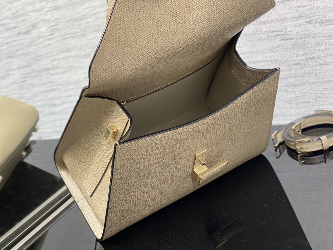 Handbag VALEXTRA size ** - vstockx