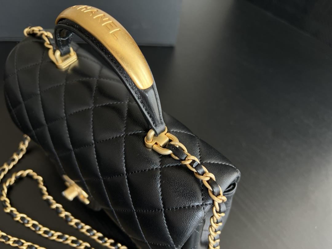 Handbag Chanel 2431 size 20cmx12cmx6 cm - vstockx