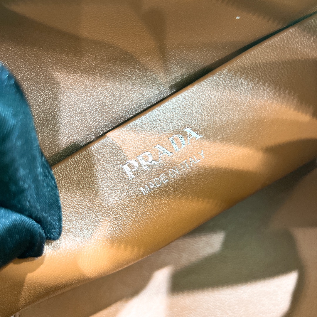 handbags prada 1BA366 25.5*18*13.5 - vstockx