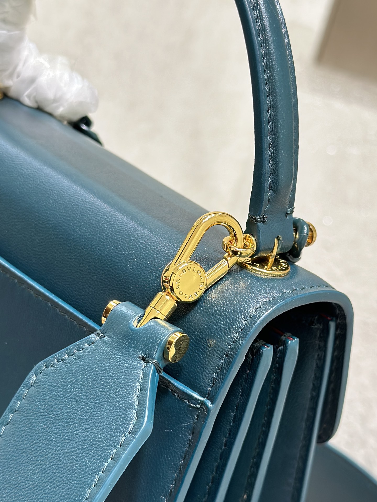 Handbags Bvlgari 290762 size:18*15*9.5 cm - vstockx