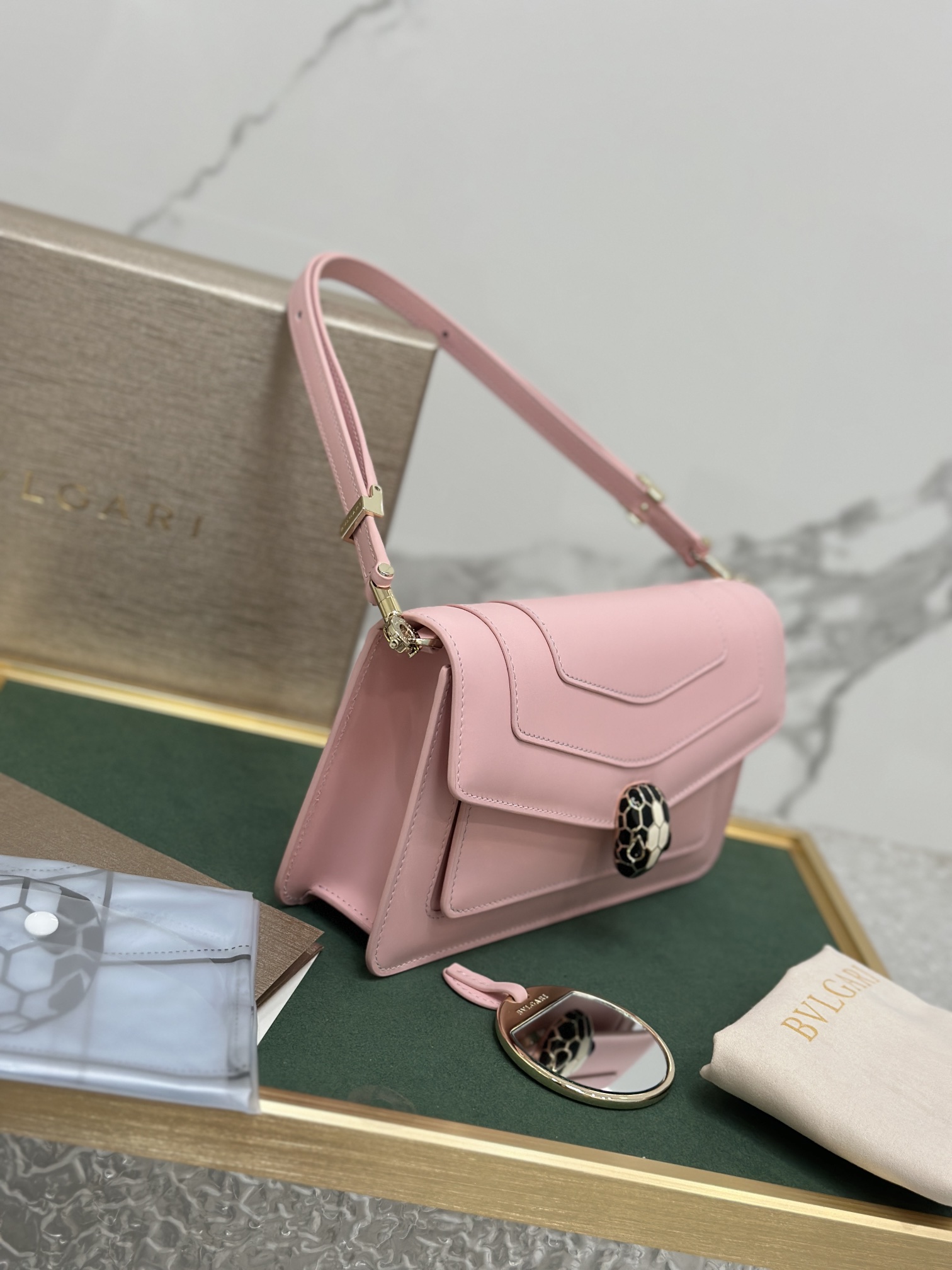 Handbags Bvlgari 292104 size:22*15*4.5 cm - vstockx