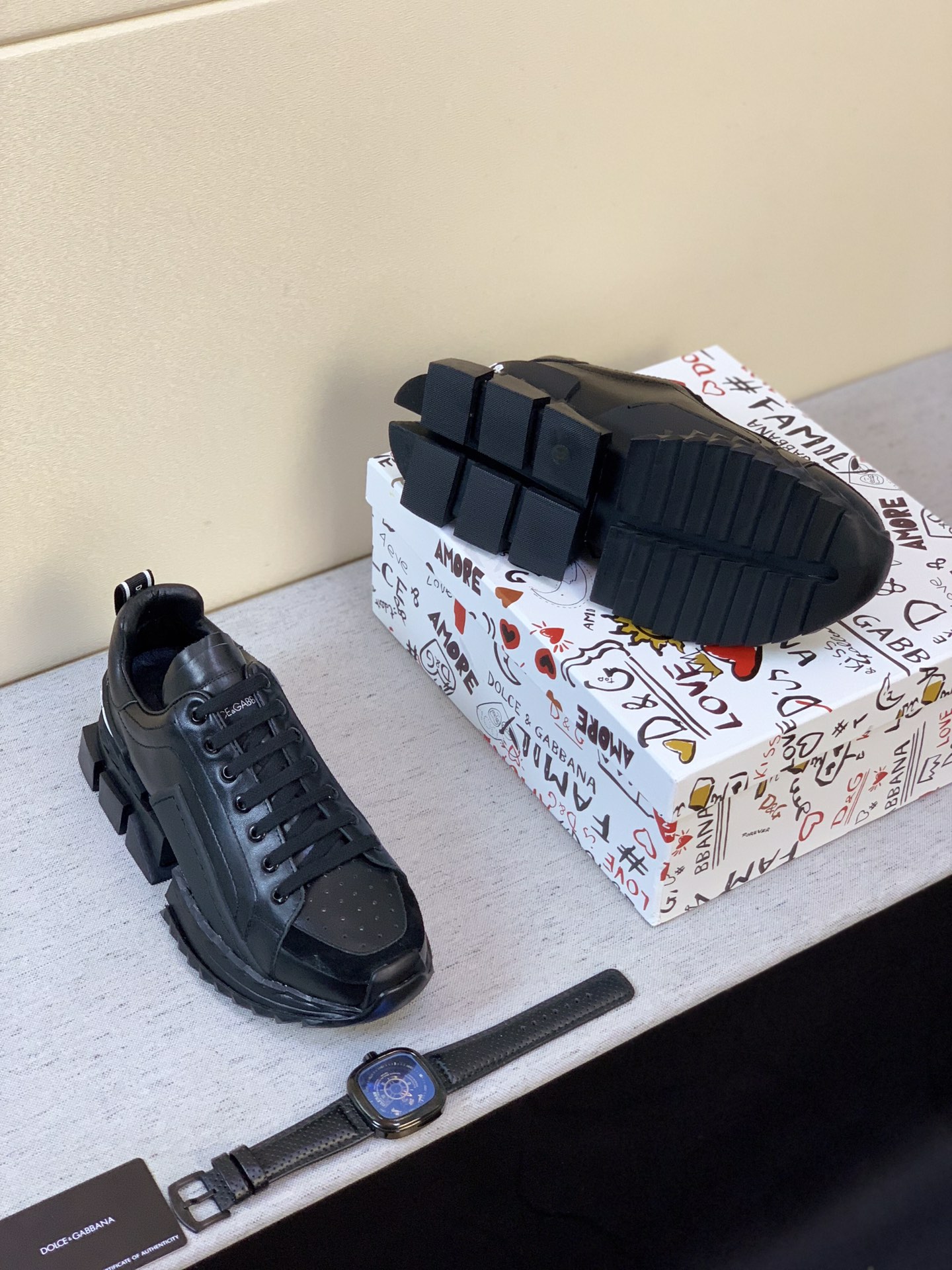 Dolce & Gabbana Low Tops Sneakers 37 - vstockx