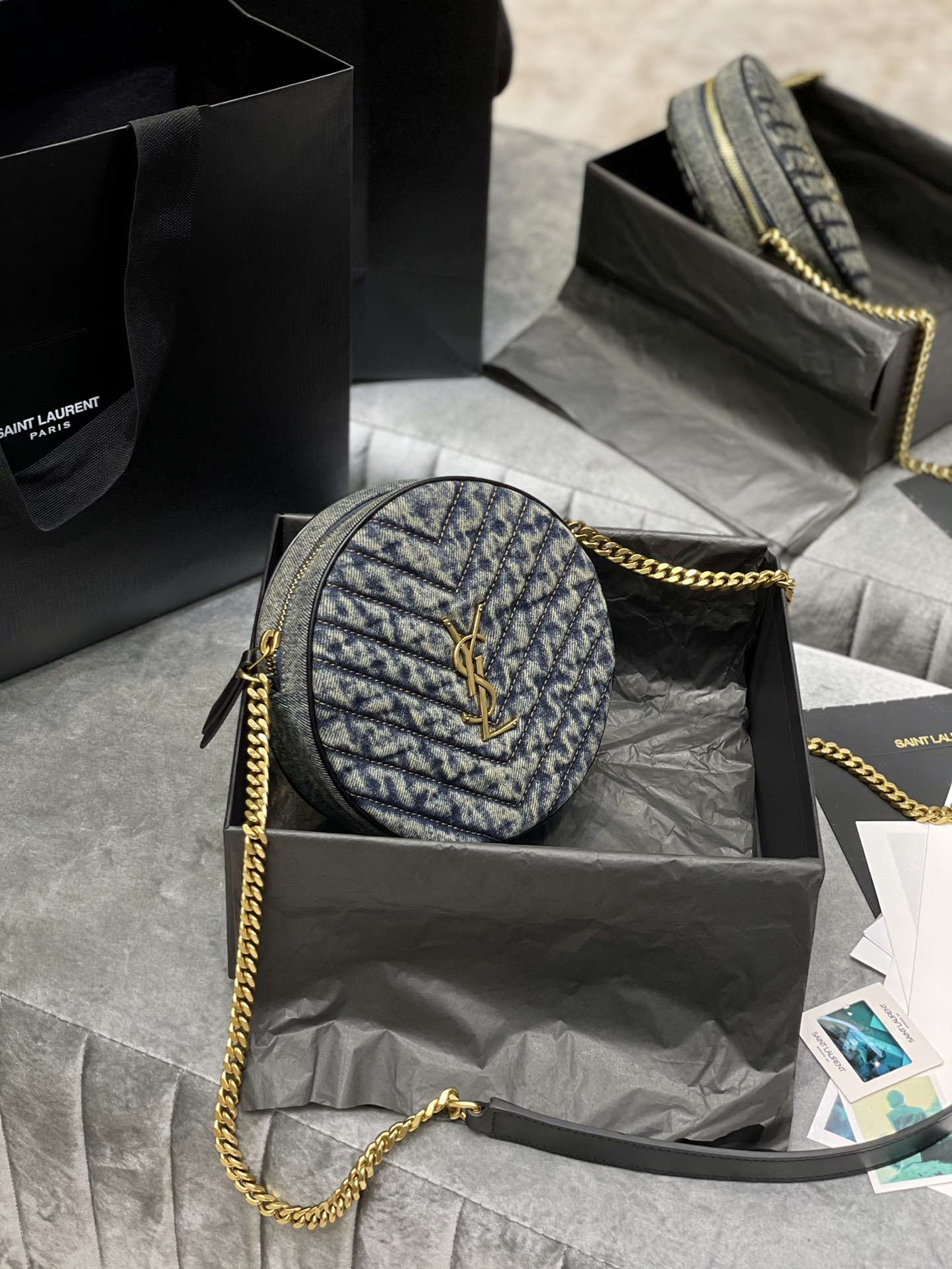 Handbags SAINT LAURENT 610436 size 17  17  5.5 cm - vstockx