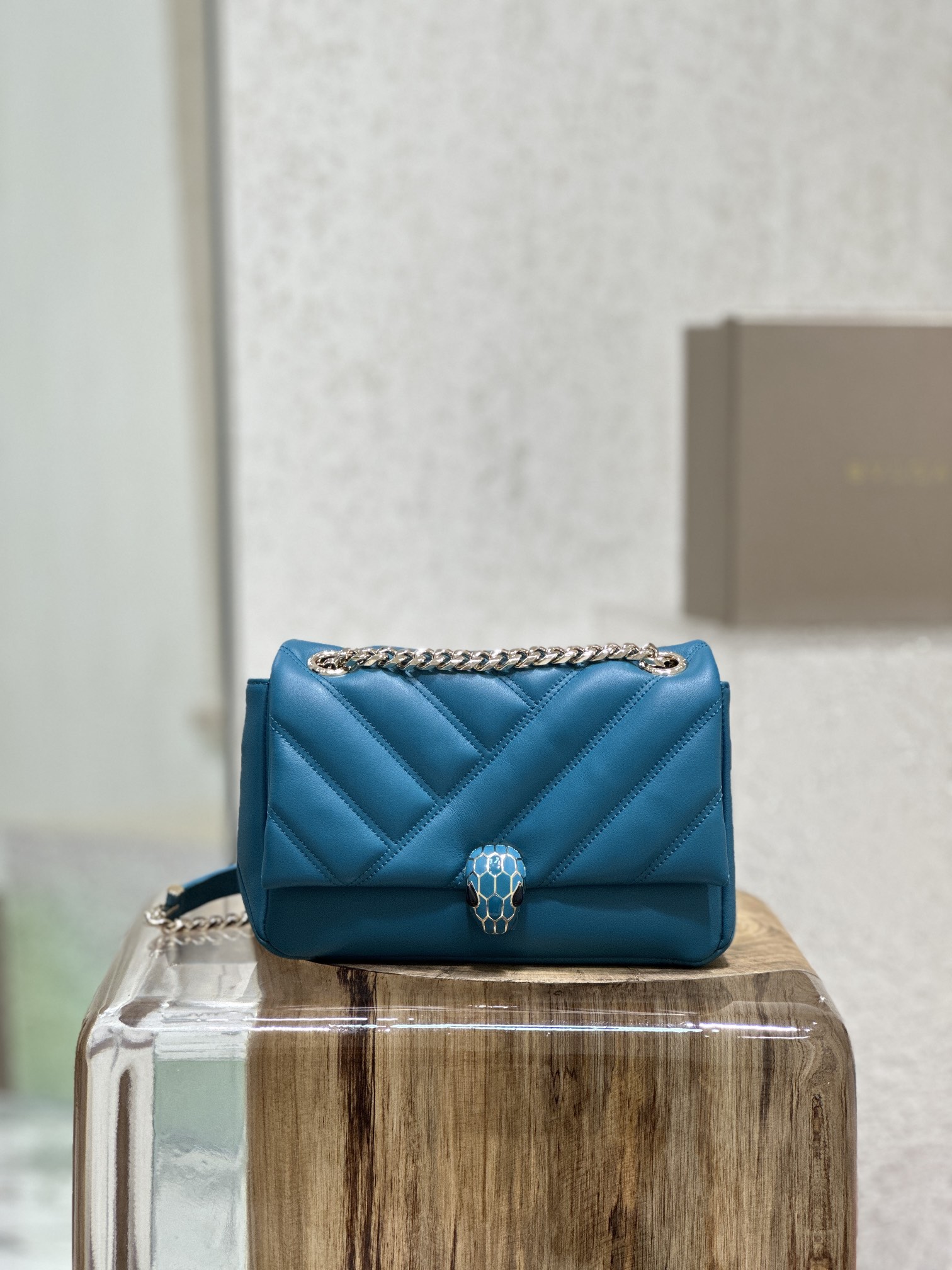 Handbags Bvlgari 287993 size:22.5*15*10 cm - vstockx