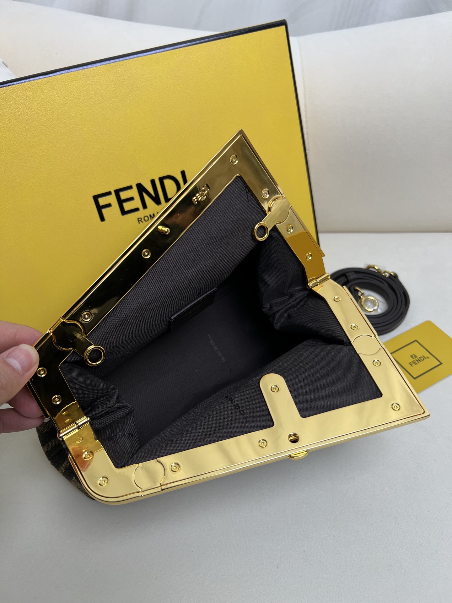 handbags FENDI 8BP229 sie:18*26*9.5cm - vstockx