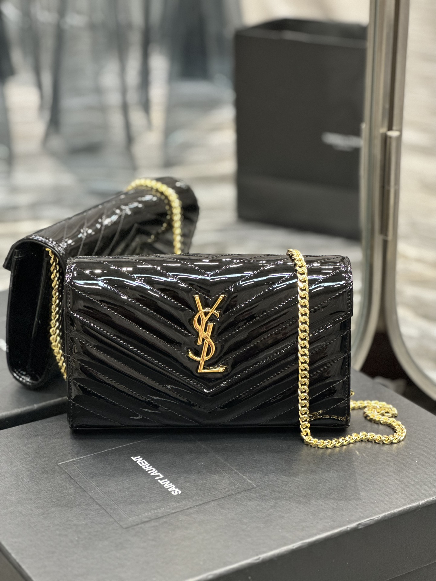 Handbags SAINT LAURENT 377828 size 22.5x14x4 cm - vstockx