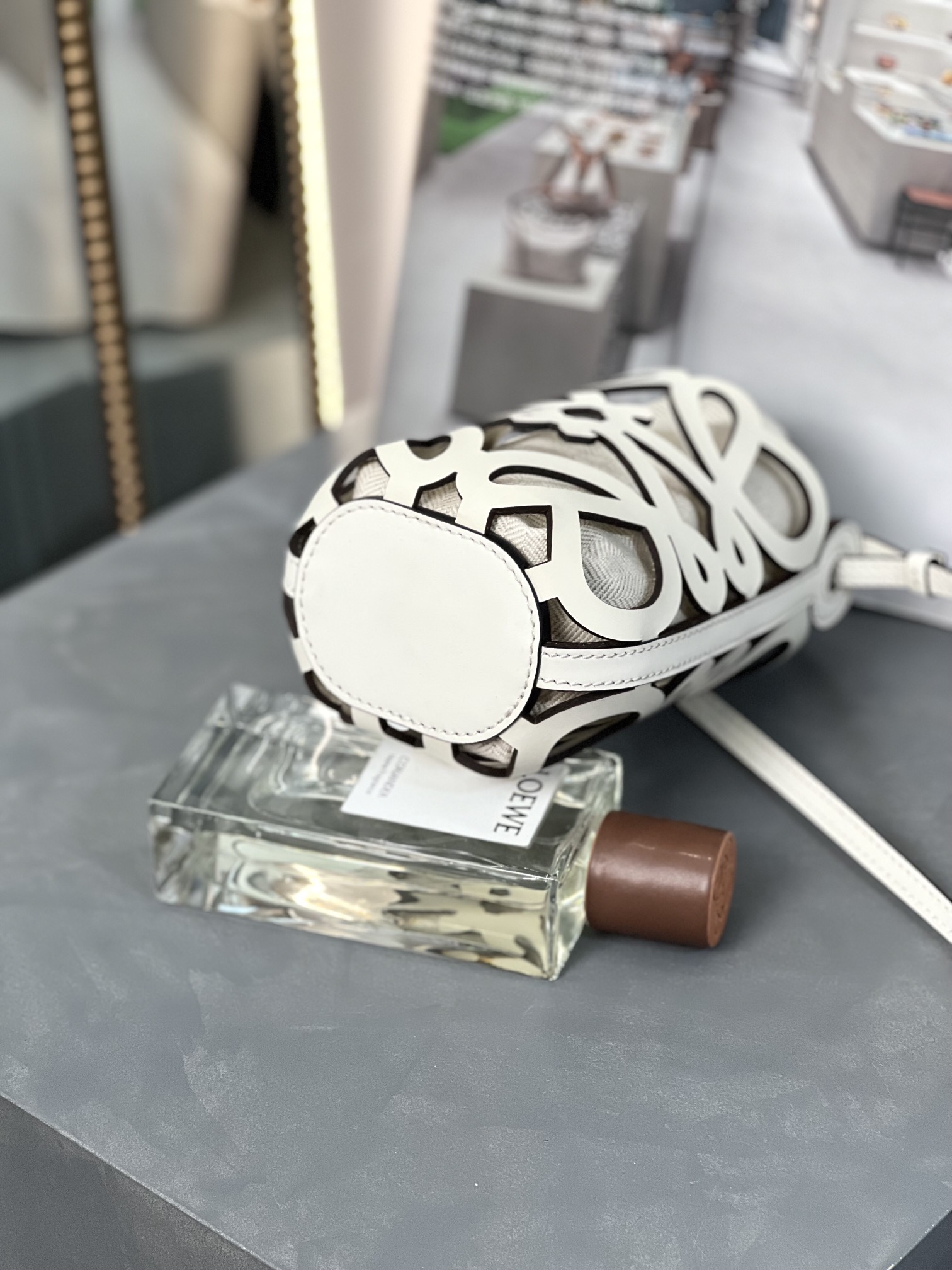 Handbags LOEWE  size:21-12-7 cm - vstockx